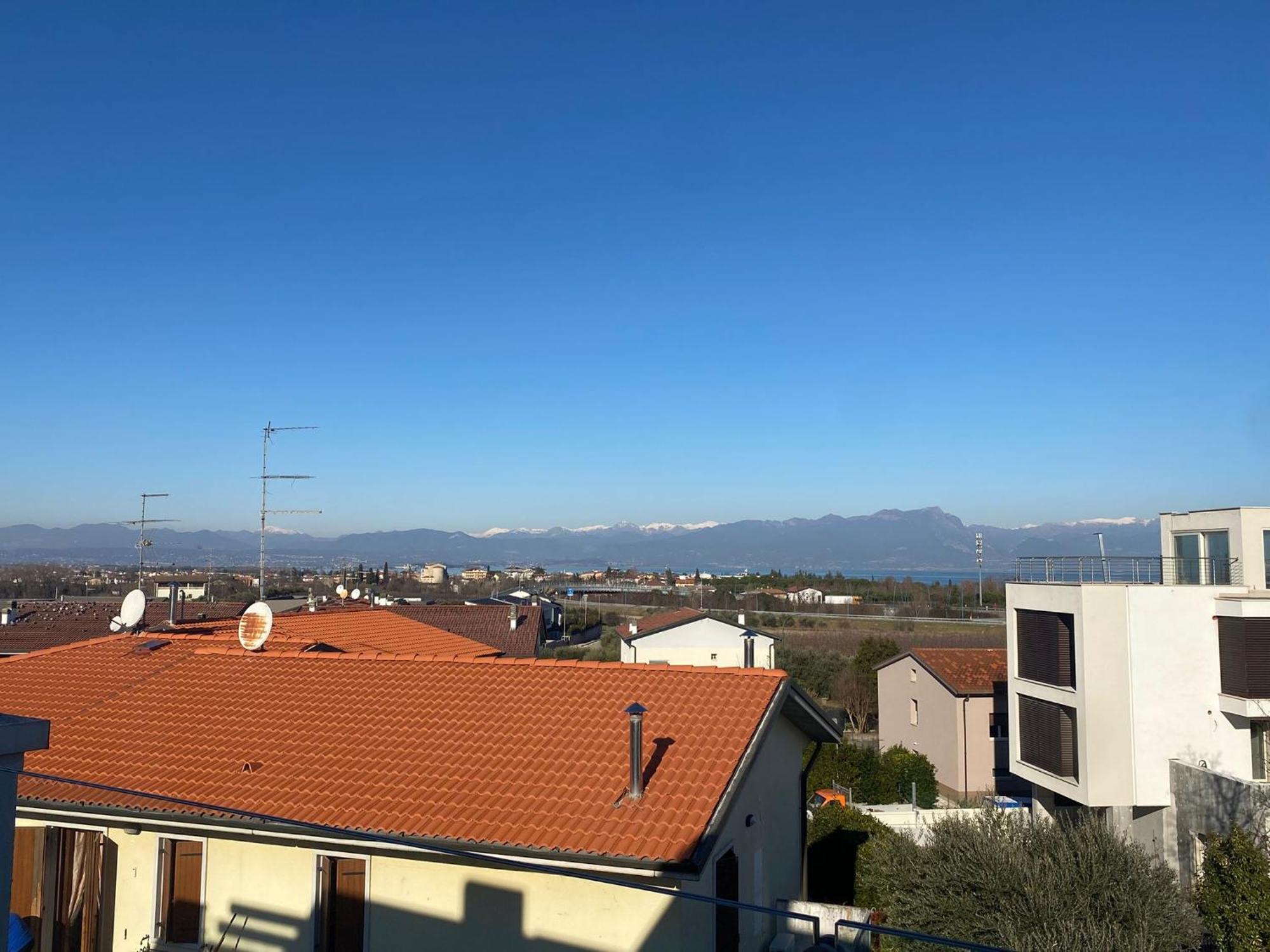 The Terrace On The Lake - Apartment With Pool Peschiera del Garda Exterior photo